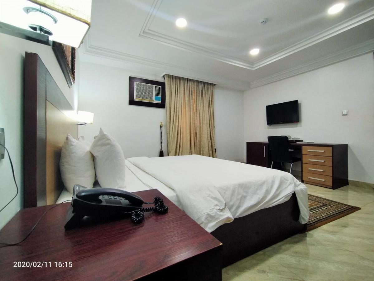 Immaculate Platinum Hotel Abuja Exterior photo