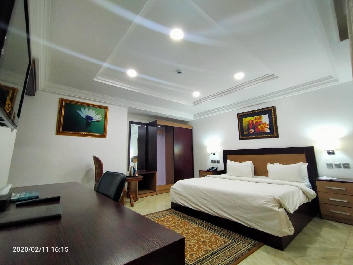 Immaculate Platinum Hotel Abuja Exterior photo